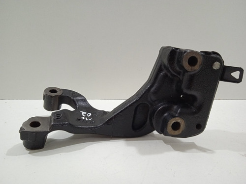 SUPORTE BOMBA HIDRÁULICA TOYOTA HILUX 2.8 2016 USADO 