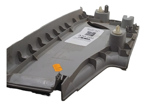 ACABAMENTO COLUNA TRASEIRA SUPERIOR ESQUERDA AMAROK