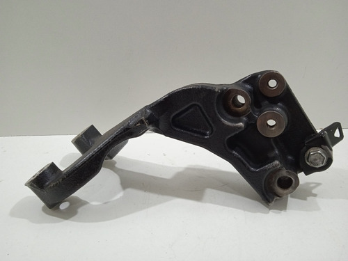 SUPORTE BOMBA HIDRÁULICA TOYOTA HILUX 2.8 2016 USADO 