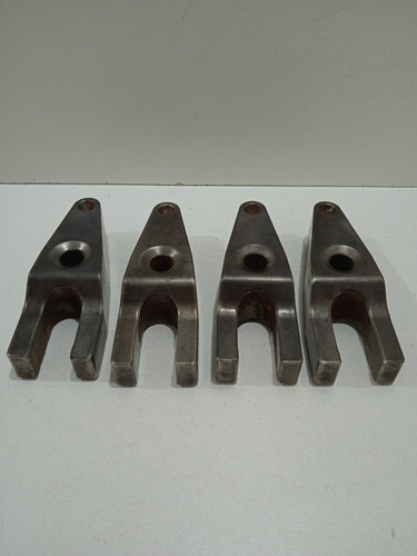 Suporte Bico Injetor Toyota Hilux 2.8 2016 Usado Jogo