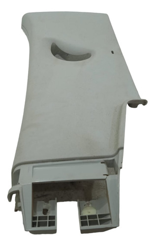 ACABAMENTO COLUNA TRASEIRA SUPERIOR ESQUERDA AMAROK