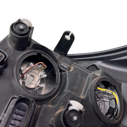 FAROL DIREITO AGILE 10/13 MONTANA 2011 A 2021 MASCARA NEGRA