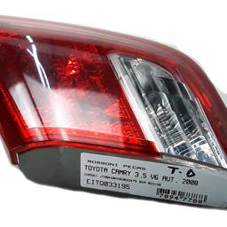 LANTERNA TRASEIRA DIREITA CAMRY 2007 2008 A 2011 (MALA)