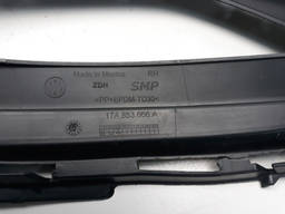 GRADE MOLDURA MILHA DIREITO JETTA 2018 2019 A 2021