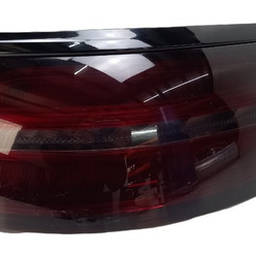 LANTERNA TRASEIRA DIREITA MERCEDES GLC 2016/2019 COUPE CANTO