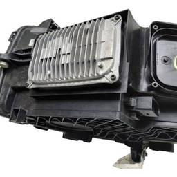 FAROL DIREITO MERCEDES GLC 2016 2017 A 2019 (COMPLETO)