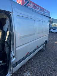 Recorte Lateral Esquerdo Renault Master 2.5 DCI 2010 a 2011