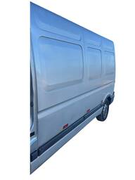 Recorte Lateral Esquerdo Renault Master 2.5 DCI 2010 a 2011