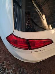 Lanterna Traseira Esquerda Golf 2014 a 2017 (mala) S/ Led