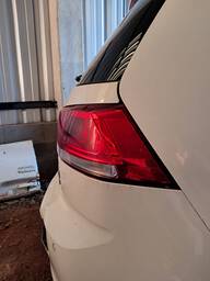 Lanterna Traseira Direita Golf 2014 a 2017 (canto) S/ Led