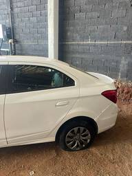 Recorte Lateral Esquerdo Chevrolet Prisma - 2013 a 2019