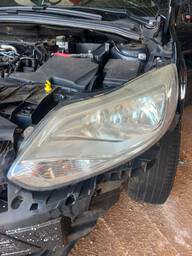 Farol Esquerdo Ford Focus 2014 a 2015