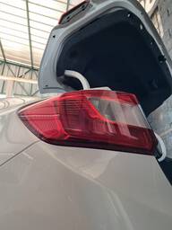 Lanterna Traseira Esquerda Cruze 2017 a 2023 Sedan (Canto)
