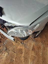 Farol Esquerdo Corolla 2012 a 2014