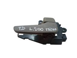 Maçaneta Interna Diant/Tras Direita  L200 Triton