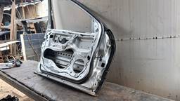 PORTA DIANTEIRA ESQUERDA MERCEDES CLASSE C 180 200 320 01/07