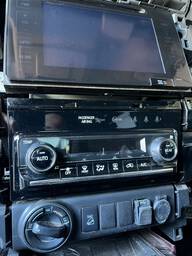 Comando Ar Condicionado Digital Hilux Sw4 2016 a 2020