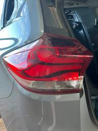Lanterna Traseira Esquerda Tracker 2020 a 2025 (canto) C/Led