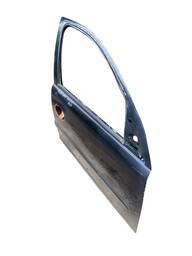 PORTA DIANTEIRA DIREITA CORSÃO / SEDAN 2011