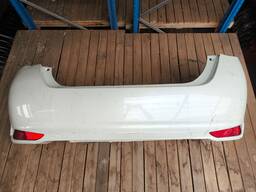 PARACHOQUE TRASEIRO YARIS SEDAN 2019 A 2025 BRANCO DETALHE