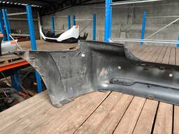 PARACHOQUE TRASEIRO C/SENSOR SORENTO 2007 A 09 CINZA DETALHE