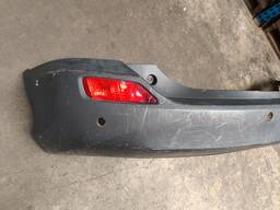 PARACHOQUE TRASEIRO C/ SENSOR RAV4 2013 2014 A 2016 DETALHE