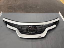 GRADE RADIADOR C/ EMBLEMA ETIOS 2017 A 2021 BRANCO DETALHE