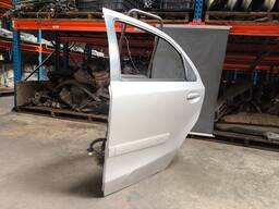 PORTA TRASEIRA ESQUERDA ETIOS SEDAN 2012 2013 A 2021 PRATA