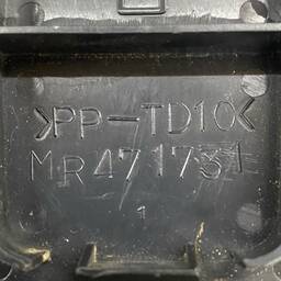 ACABAMENTO INTERNO PORTA-MALAS PAJERO TR4 03 A 15 MR471731