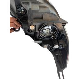 FAROL ESQUERDO FIESTA 2011 A 2014 C/DETALHE