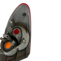 LANTERNA TRAS DIR COROLLA 2003 A 2008 (CANTO) PISCA AMBAR