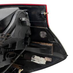 LANTERNA TRASEIRA ESQUERDA MOBI 2017/