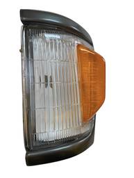 LANTERNA DIANTEIRA ESQUERDA HILUX 4X4 93 ATÉ 2001