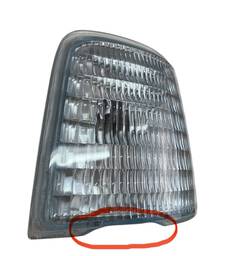 PISCA LADO DIREITO FORD F1000 97 A 99 SUPERIOR (DETALHE)