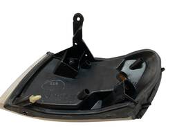 PISCA COROLLA LADO DIREITO CRISTAL AMBAR 94 A 97 DETALHE