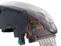 FAROL DIREITO DUSTER 2021/ (C/DETALHE)