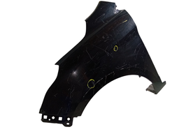 PARALAMA ESQUERDO KA 2015 A 2021 (DETALHE)