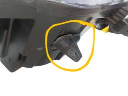 FAROL ESQUERDO MONTANA 2023 A 2025 ( COM DETALHES ) 