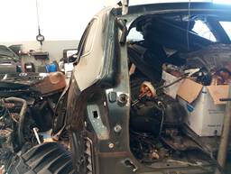 LATERAL TRASEIRA ESQUERDA VOLVO XC60 T8 2019 2020 A 2023