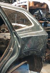 LATERAL TRASEIRA ESQUERDA VOLVO XC60 T8 2019 2020 A 2023