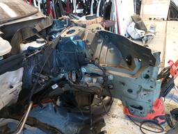 PONTA LONGARINA LADO ESQUERDO VOLVO XC60 T8 2019 2020 A 2023