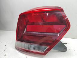 LANTERNA TRASEIRA ESQUERDA POLO 2018 A 2022 RECUPERADA