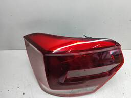 LANTERNA TRASEIRA ESQUERDA POLO 2018 A 2022 RECUPERADA