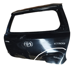 TAMPA TRASEIRA ETIOS HATCH 2013 2021 S/ FURO MOLDURA (DETALH