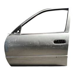 PORTA DIANTEIRA ESQUERDA COROLLA 1998 A 2002 CINZA C/DETALHE