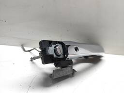 MAÇANETA DIANTEIRA ESQUERDA G10 2017 A 2020 DETALHE