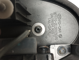 MAÇANETA TAMPA TRASEIRA I30 87370-2L000(5DR)