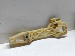 BASE MAÇANETA TRASEIRA ESQUERDA AZERA 2012 A 2015