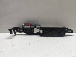 BASE MAÇANETA DIANTEIRA ESQUERDA FOCUS 2001 A 2008