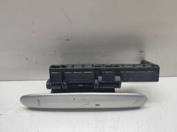 MAÇANETA TRASEIRA ESQUERDA PICASSO 2001 A 2012